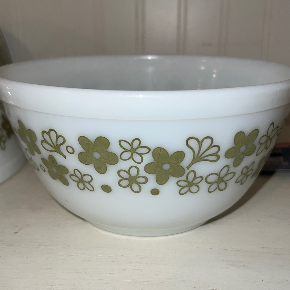 Pyrex Spring blossoms Crazy Daisy mixing bowl set 401 402 403 404 - Picture 5 of 16